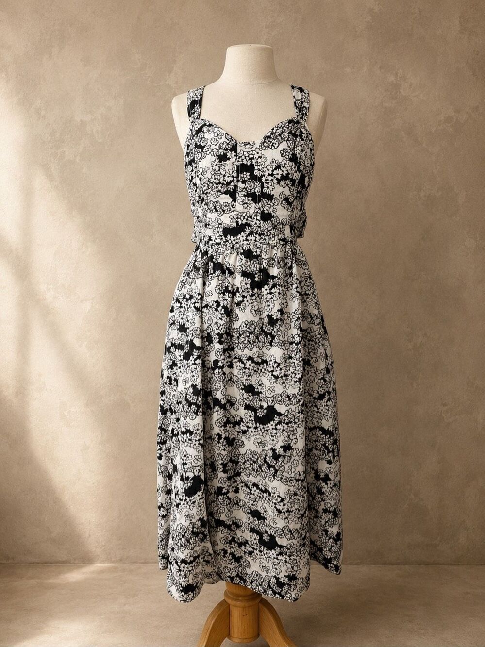 Anthropologie Sz M Printed Midi Dress Black White Floral Cutout Sundress
